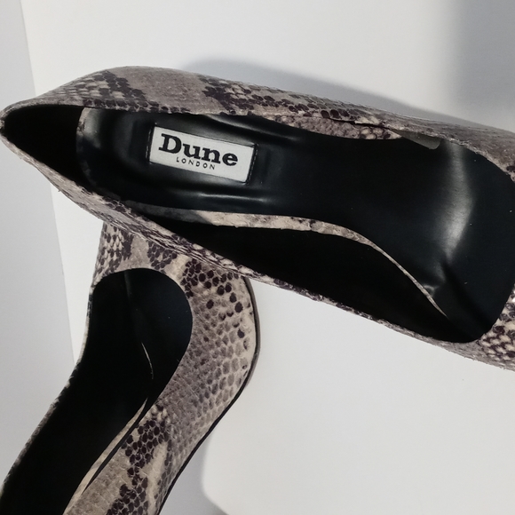Ladie's Heels - Picture 3 of 8